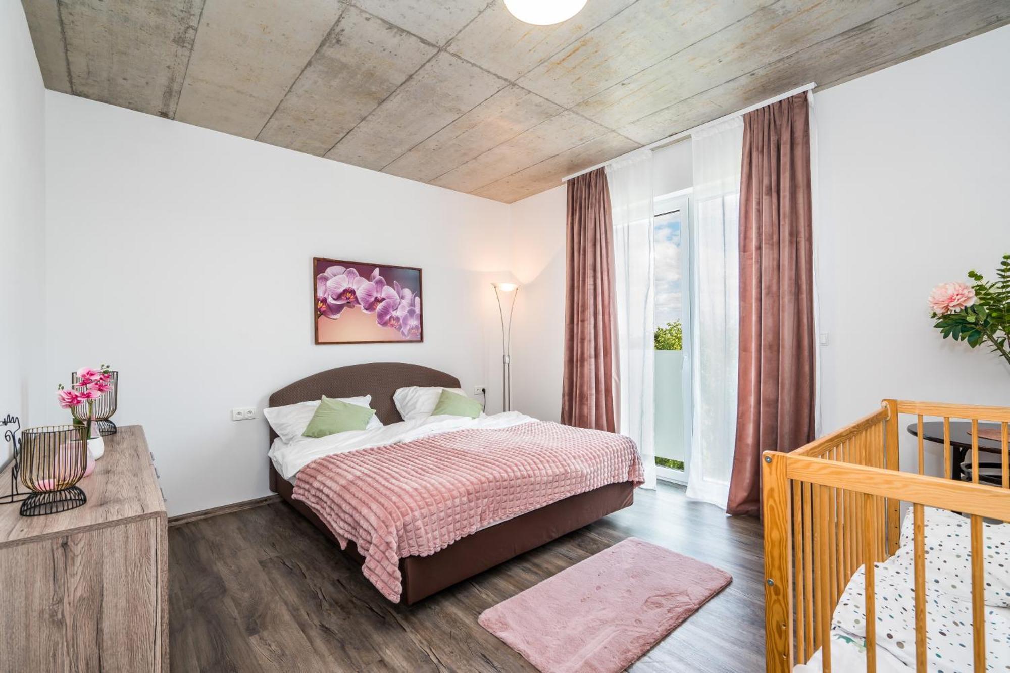 Perla Hradce 401 Hradec Kralove Exterior foto